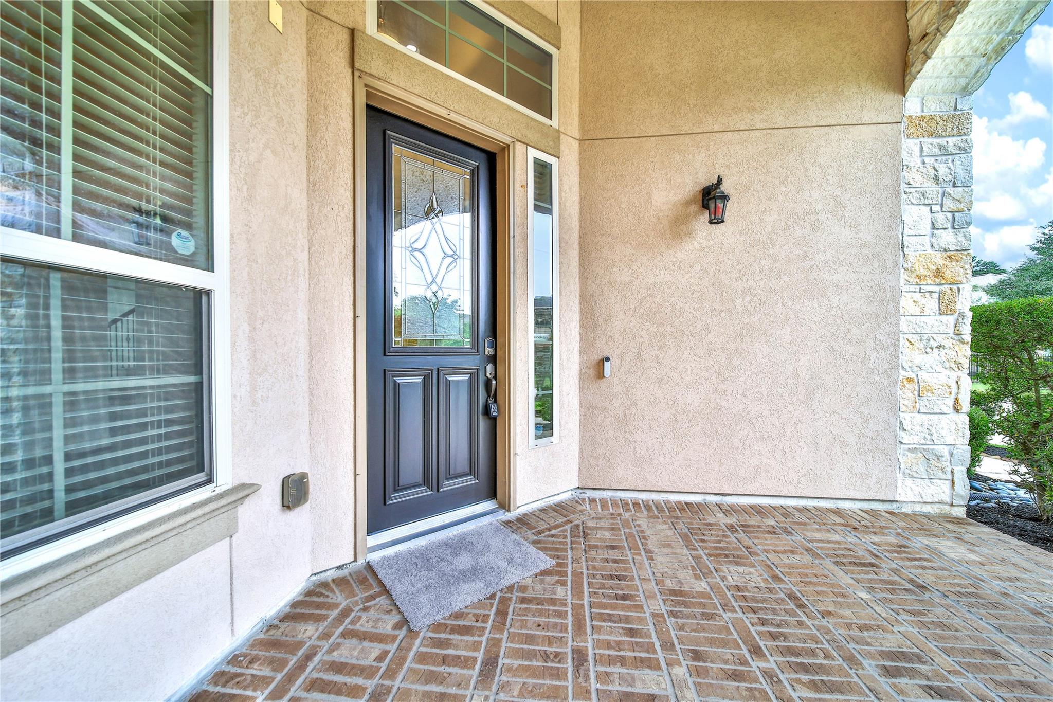 27 Waterfall Way