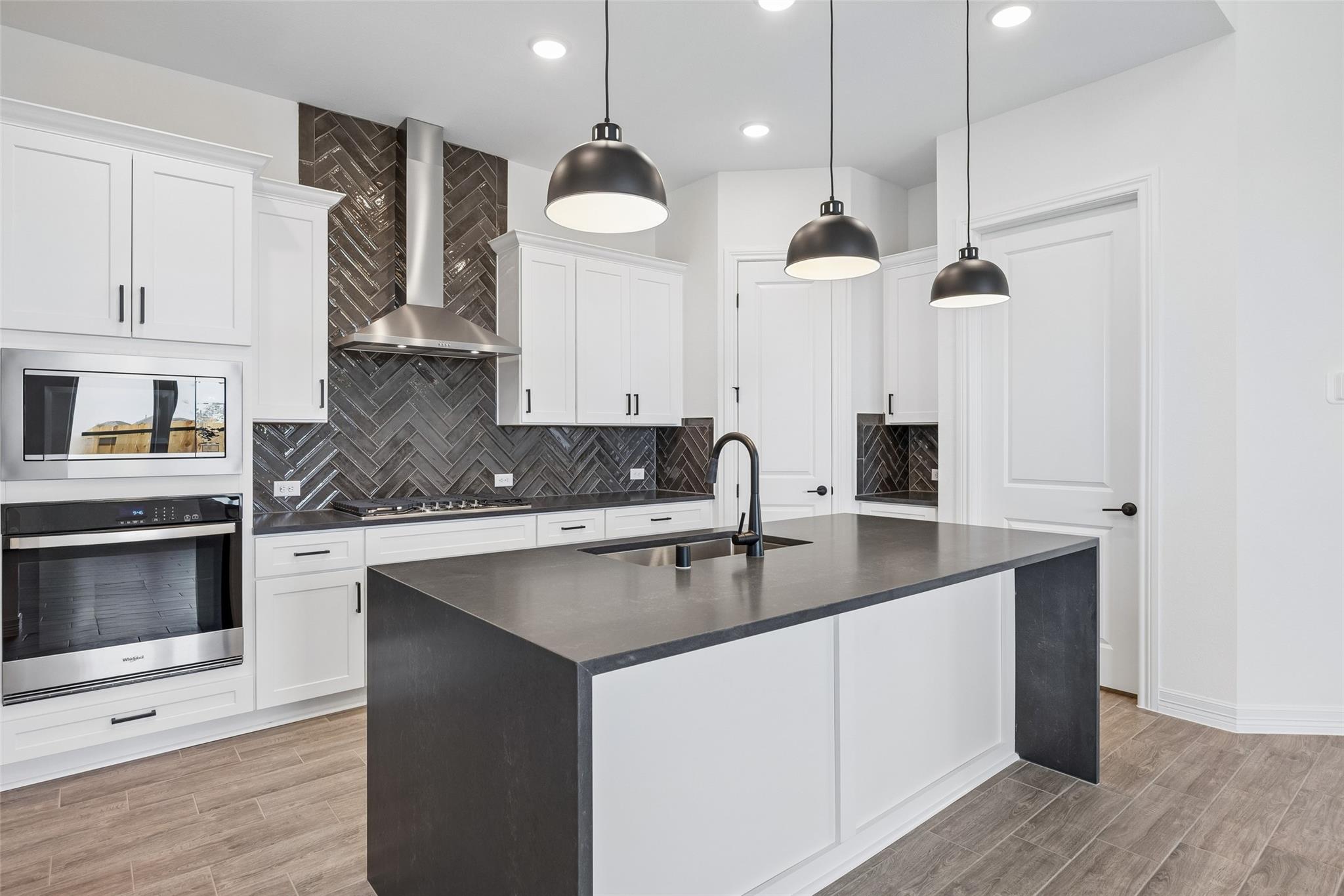 2707 Ballast Green Dr Drive