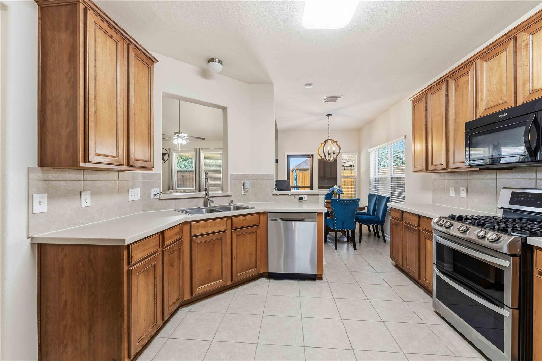 1223 Colonial Manor Drive