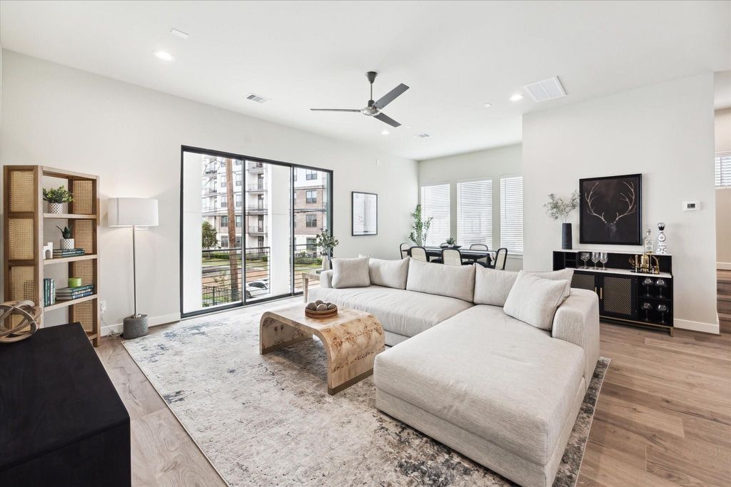 Photo of 3913 Willowbend Point Dr, Houston, TX 77025 (MLS # 46902916)