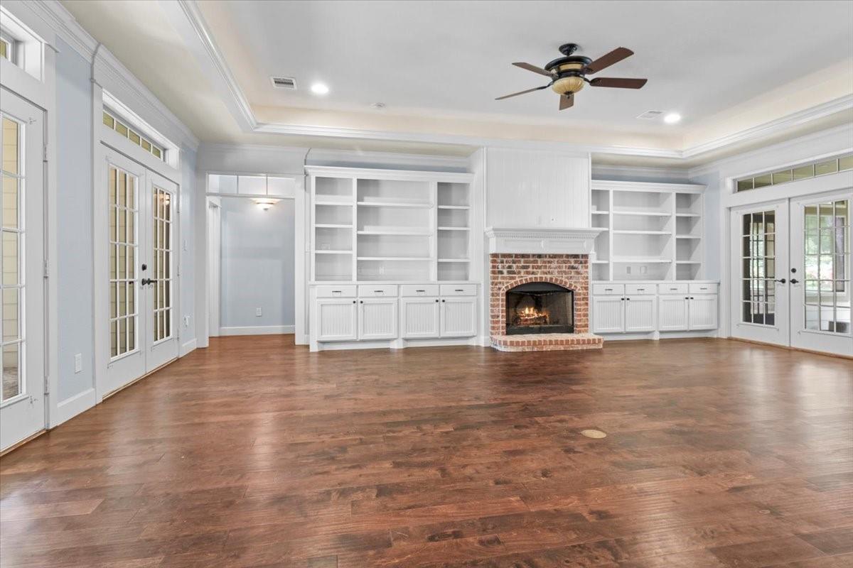 28822 Village Bend