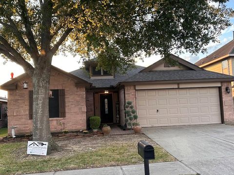 Photo of 831 Charles Place, Baytown, TX 77521 (MLS # 57178177)
