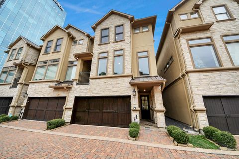 Photo of 12790 Yorkstone Drive, Houston, TX 77024 (MLS # 95156130)