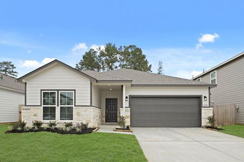 Homes For Sale - 16976 Hazelnut Drive<br/> Conroe, TX 77302