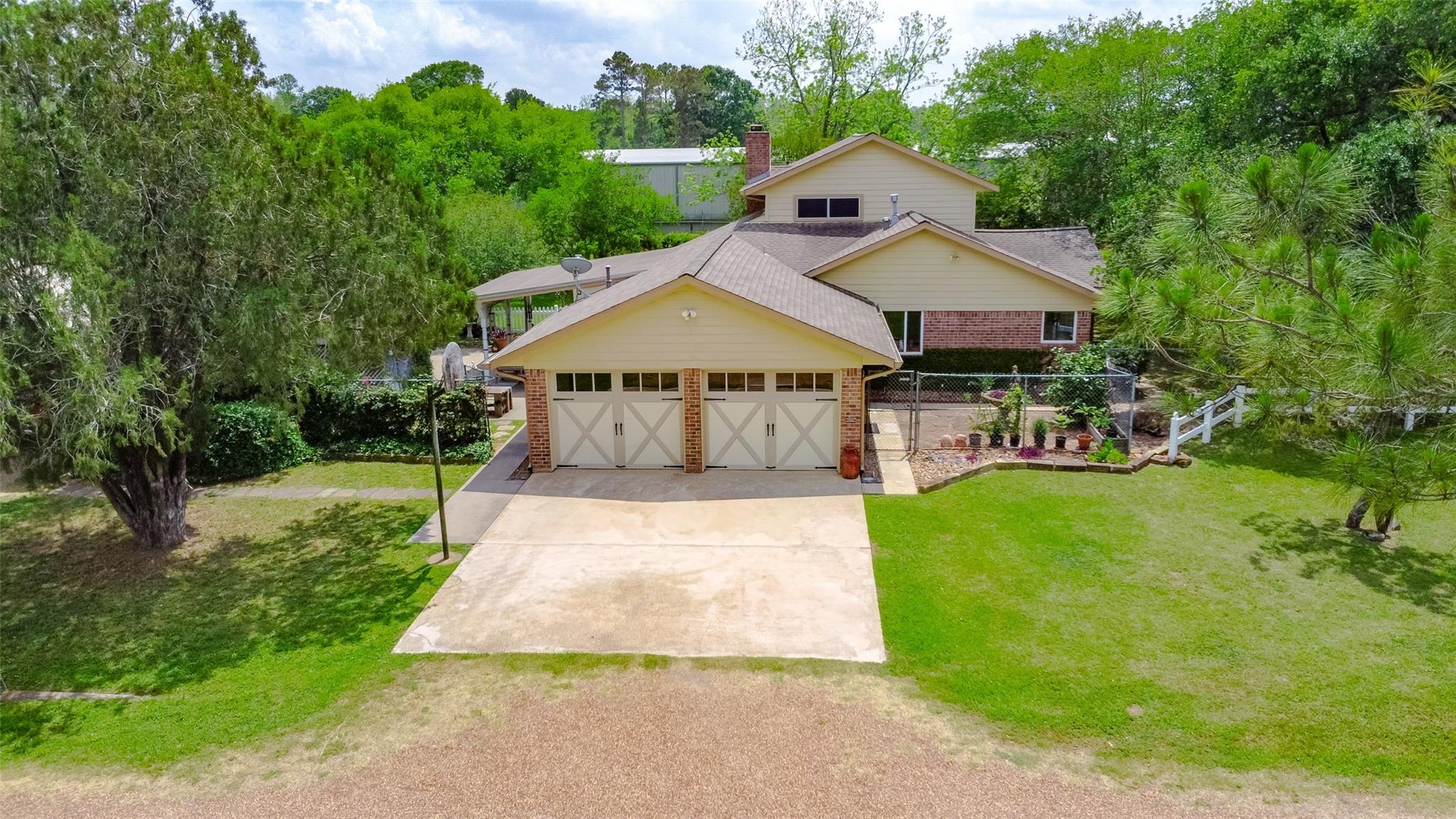 2810 Precinct Line Road