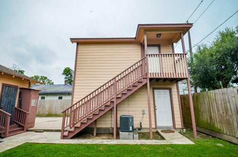 Photo of 303 Vincent Street #A, Houston, TX 77009 (MLS # 78309725)