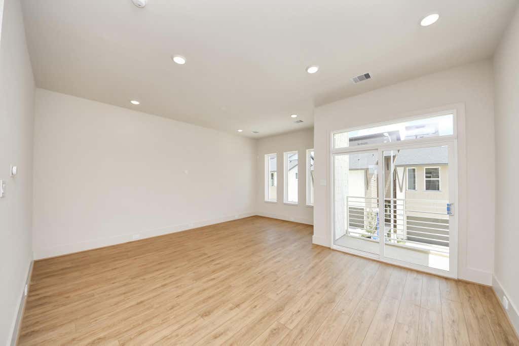 Photo of 5905 Urban Pines Street, Houston, TX 77091 (MLS # 71951921)