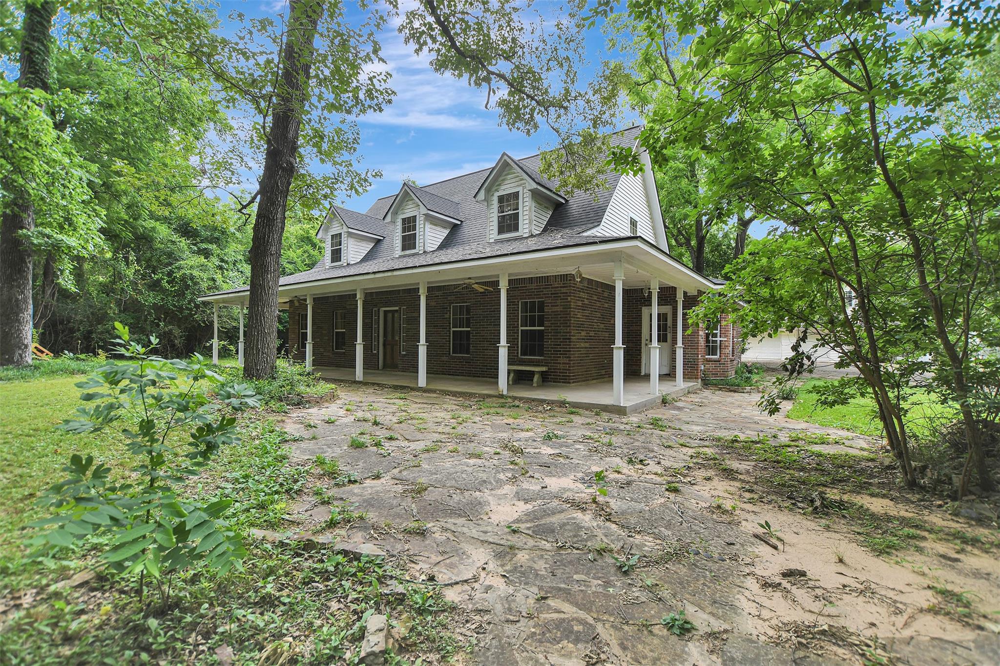 33207 Walnut Grove Drive