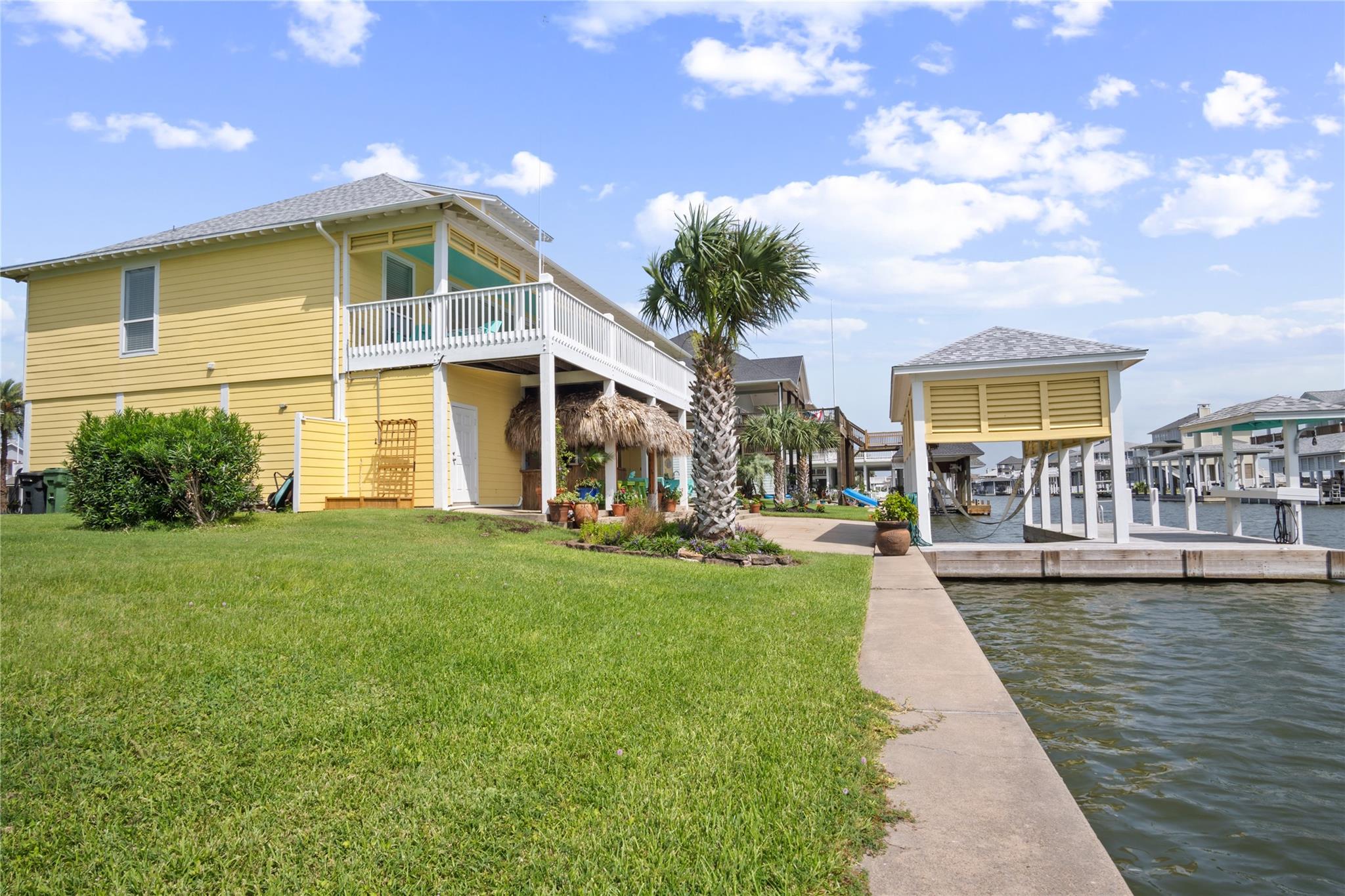 1100 Fountain View Drive