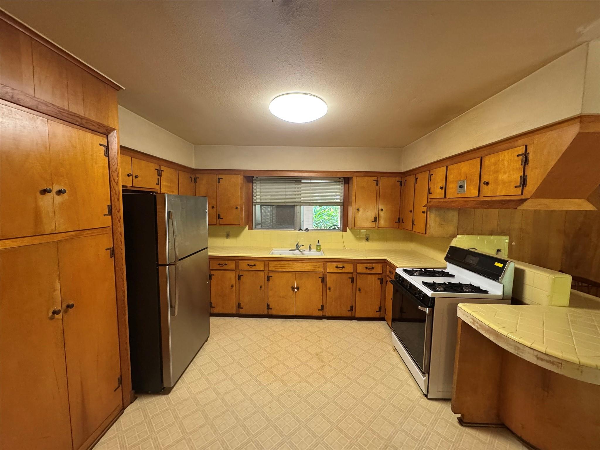 408 Oak Drive