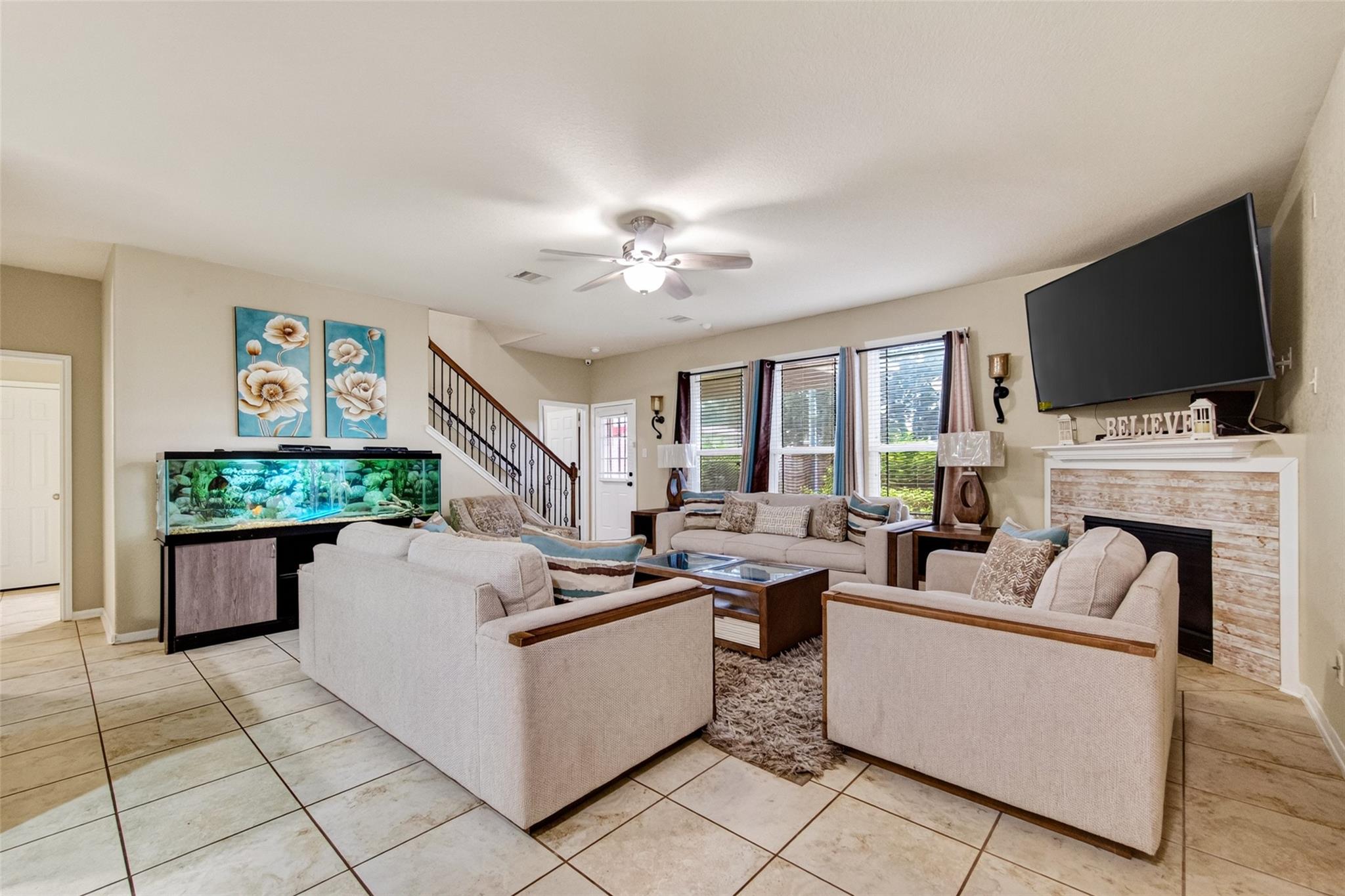 5102 Espuela Lane