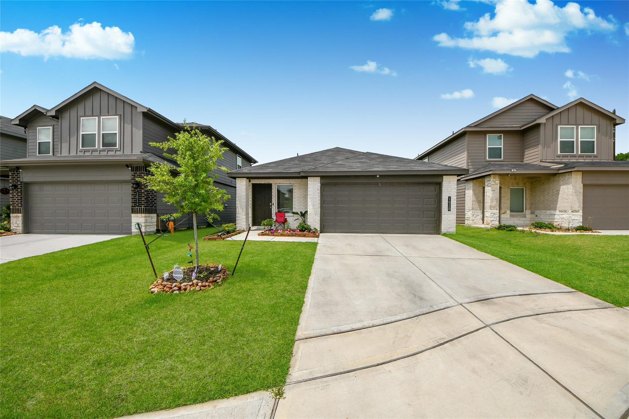 1010 Muscadine Vine Lane