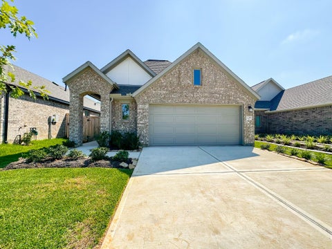 Photo of 235 Navasota Narrows Way, Conroe, TX 77304 (MLS # 36884998)