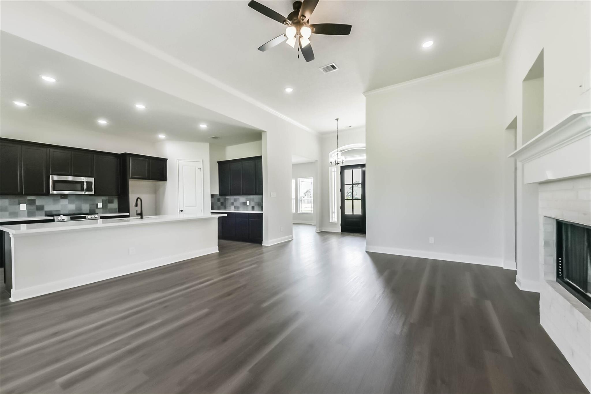 6618 Freret Bayou