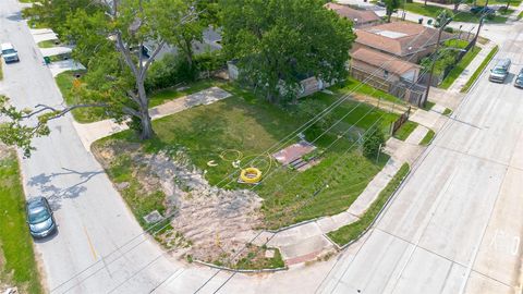Photo of 9905 Fulton Street, Houston, TX 77076 (MLS # 58725978)