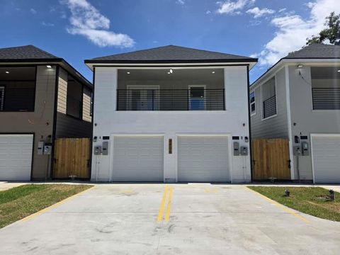 Photo of 8404 Depriest Street, Houston, TX 77088 (MLS # 44235842)