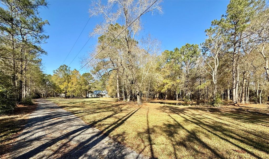 Photo of 6165 N Linscomb Road, Vidor, TX 77662 (MLS # 33642409)
