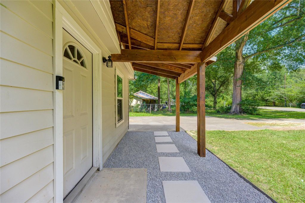 Photo of 411 Waterfall Drive, Huffman, TX 77336 (MLS # 73565187)