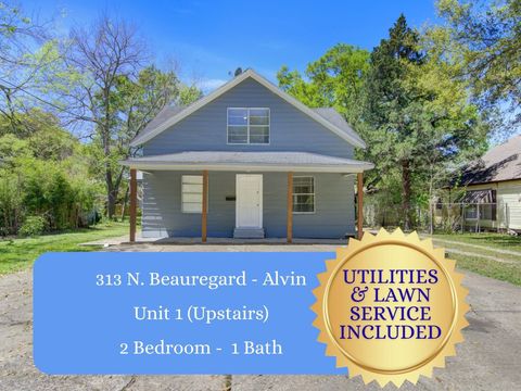 Photo of 313 N Beauregard Street #1, Alvin, TX 77511 (MLS # 64802853)