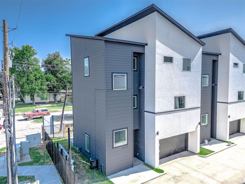 Photo of 3203 St Emanuel Street #B, Houston, TX 77004 (MLS # 4091649)