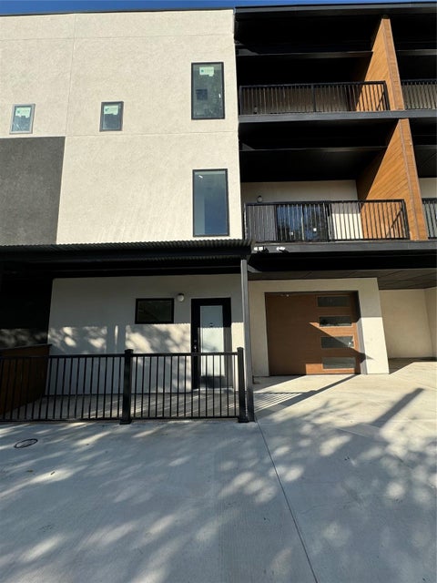Apartment For Sale - 715 Ogden Street #103<br/> San Antonio, TX 78212
