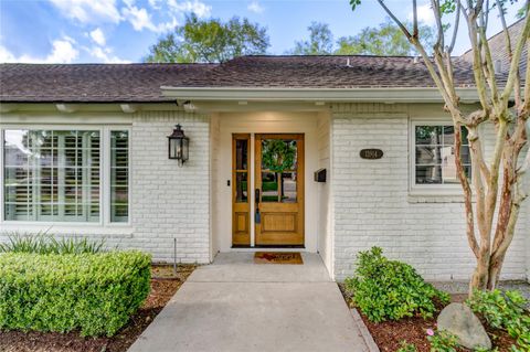 Tiny photo for 13914 Pebblebrook Drive, Houston, TX 77079 (MLS # 88183460)