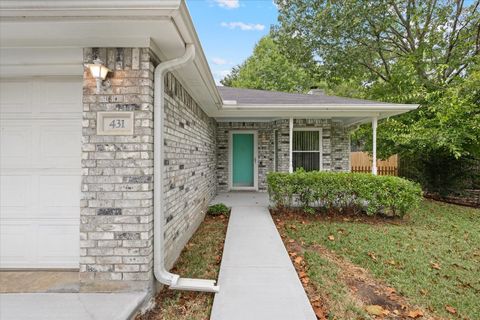 Photo of 431 Paradise Lane, Montgomery, TX 77356 (MLS # 98613800)