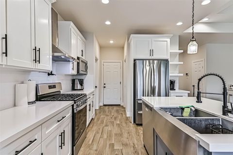 Photo of 407 Green Meadows Drive, West Columbia, TX 77486 (MLS # 57655554)