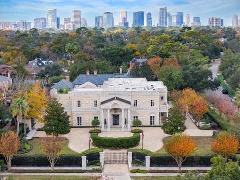 Homes For Sale - 1708 River Oaks Boulevard<br/> Houston, TX 77019