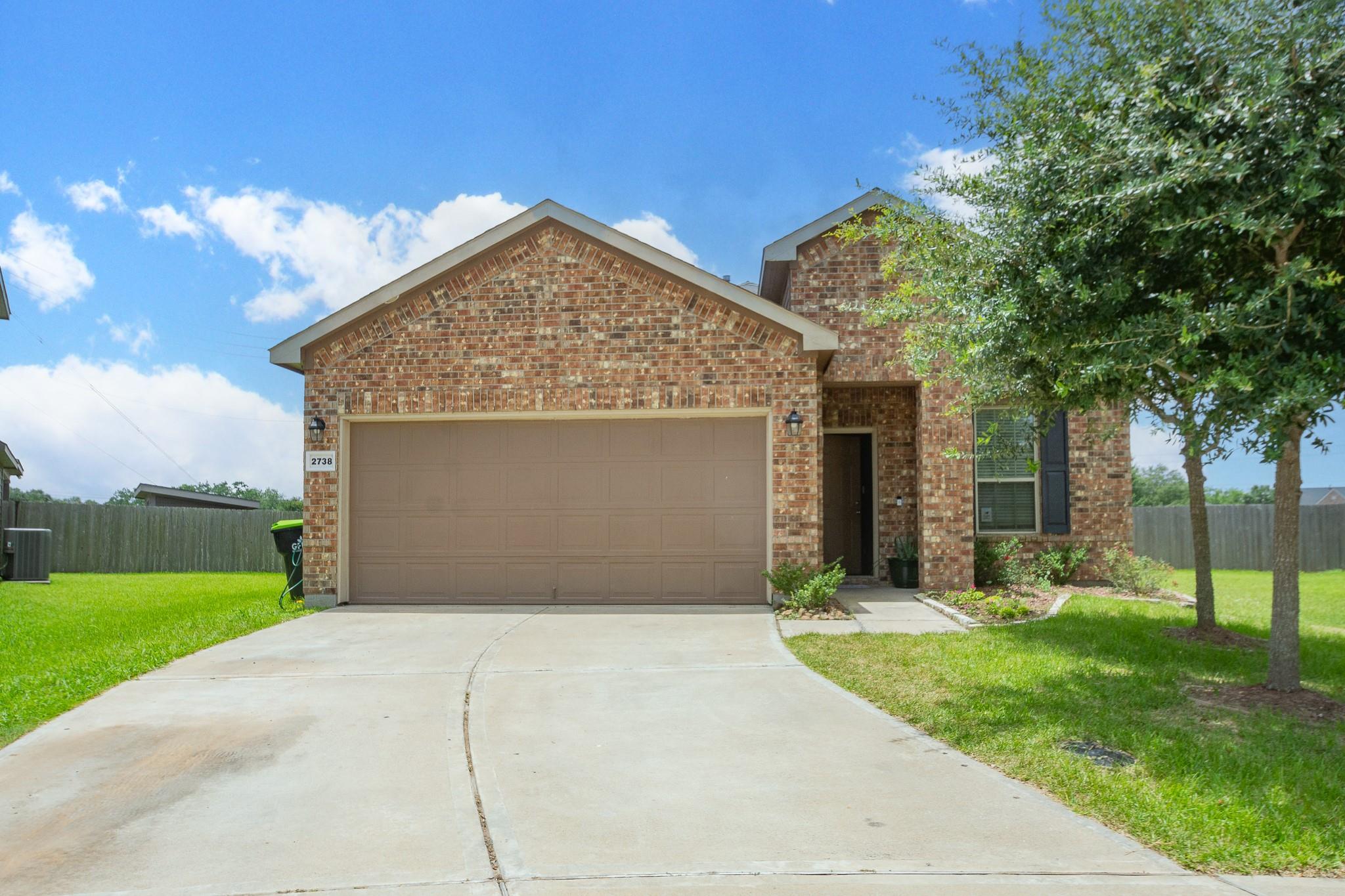 2738 Summer Lane