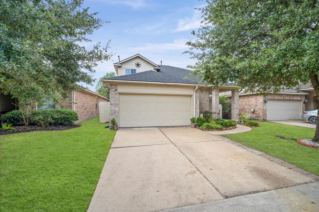 Photo of 15726 Flagstone Walk Way, Houston, TX 77049 (MLS # 32836636)