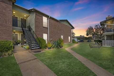 Photo of 18800 Egret Bay Boulevard #804, Webster, TX 77058 (MLS # 59755549)