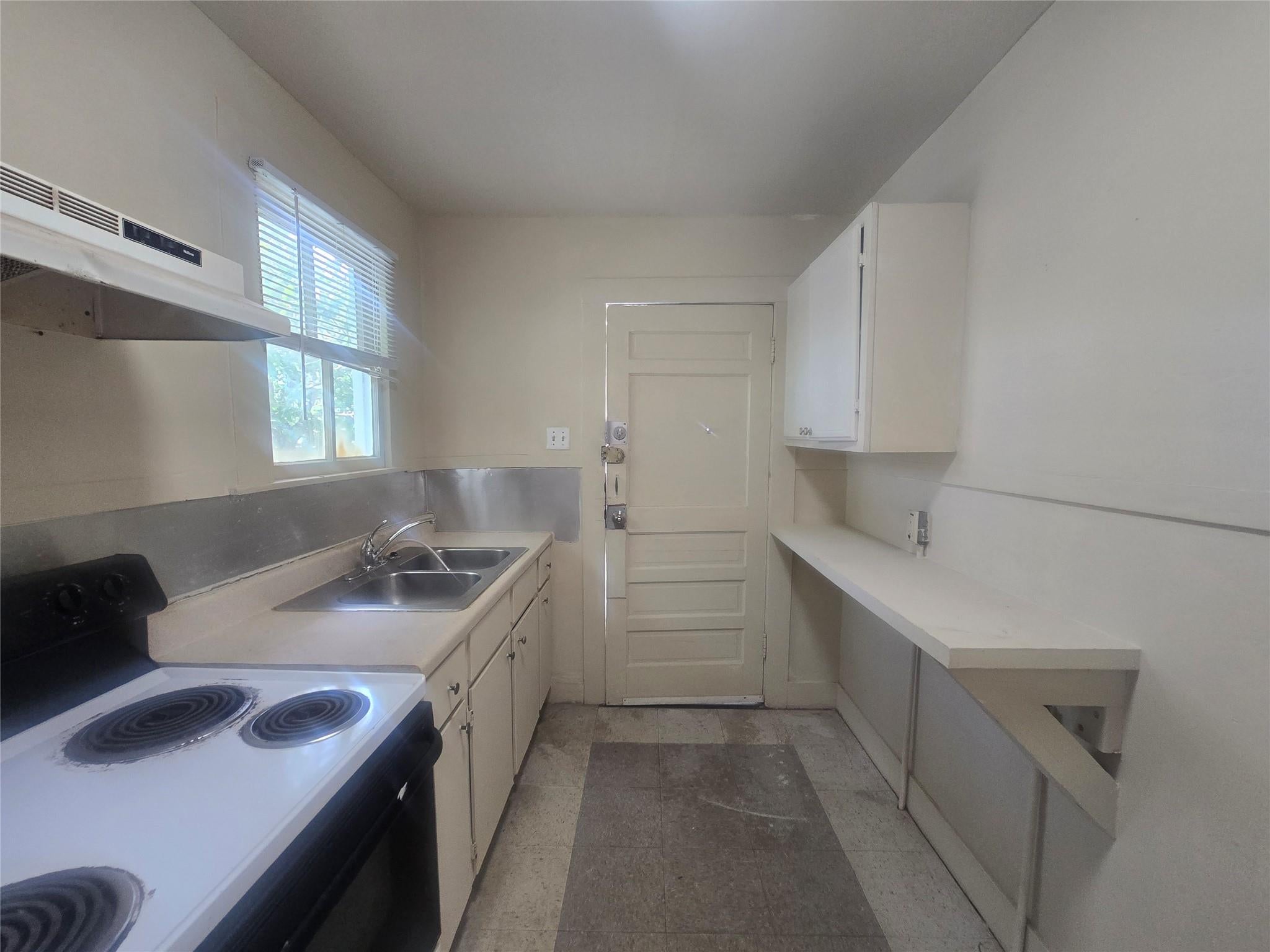 2221 35th Street Rear