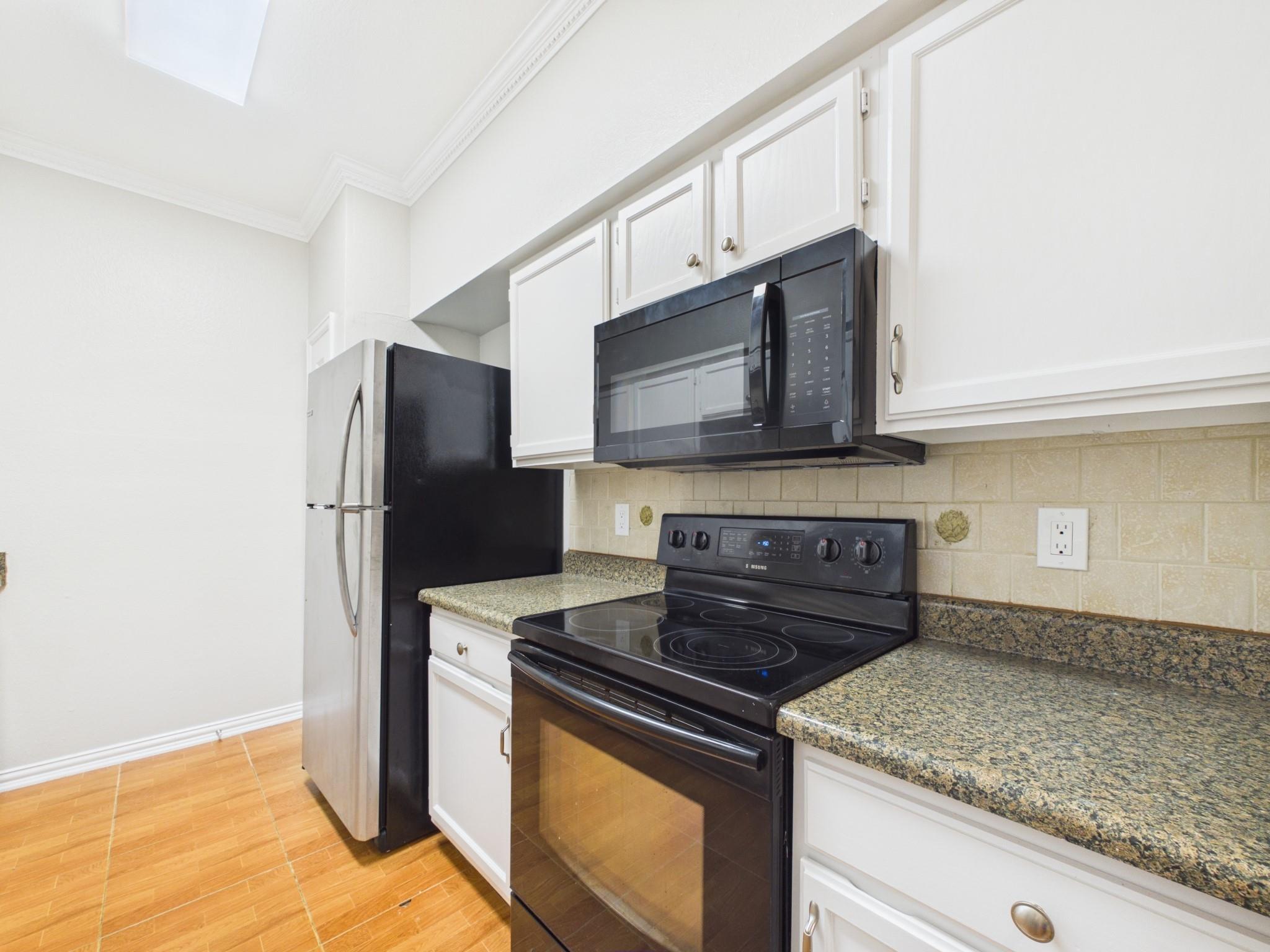 4001 Tanglewilde Street 709