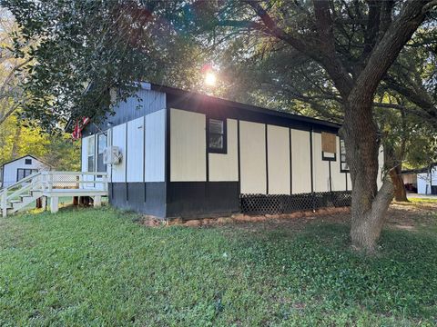 Photo of 100 N Barnard Street, Livingston, TX 77351 (MLS # 65361347)