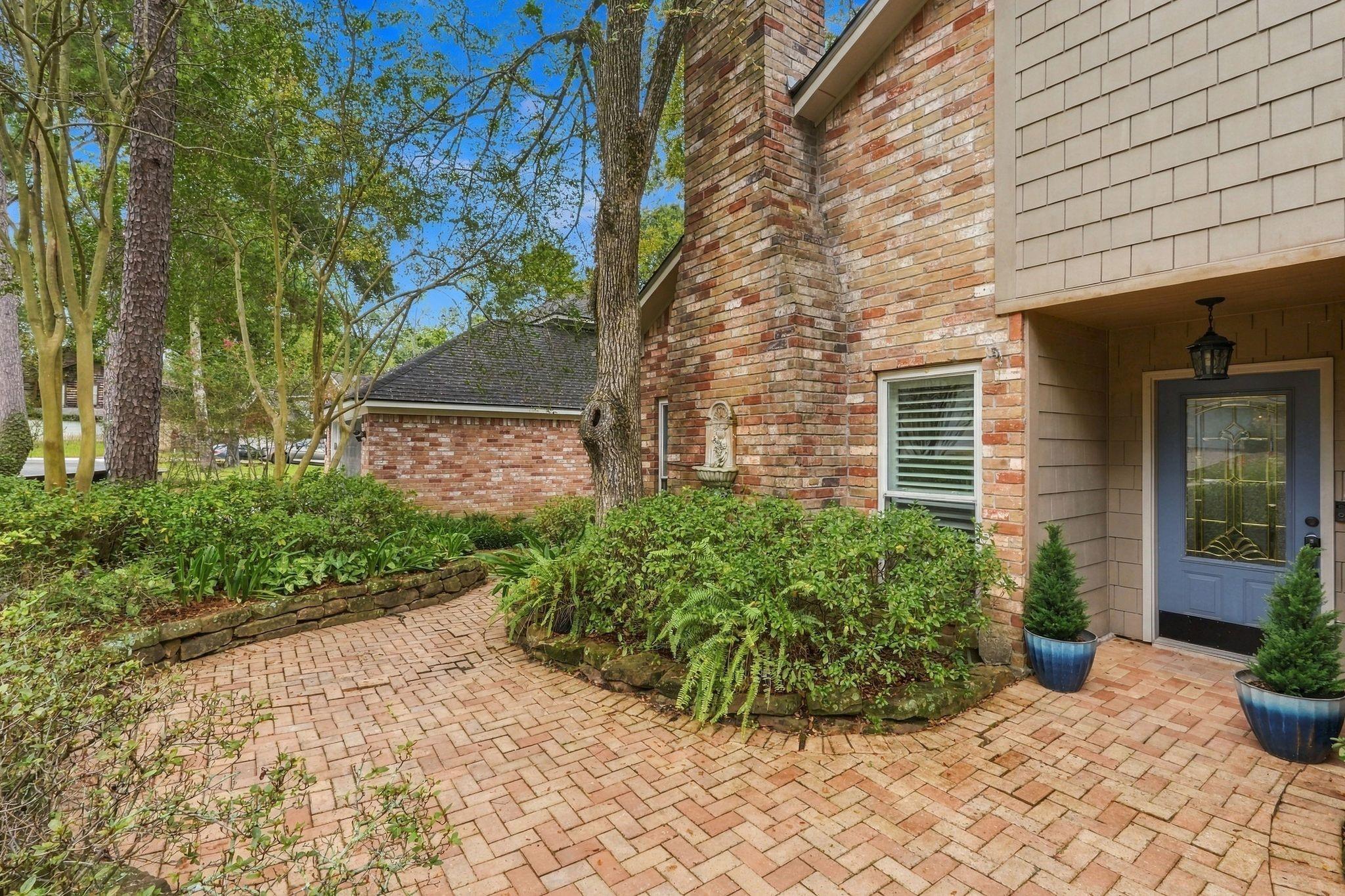 8 Diamond Oak Court