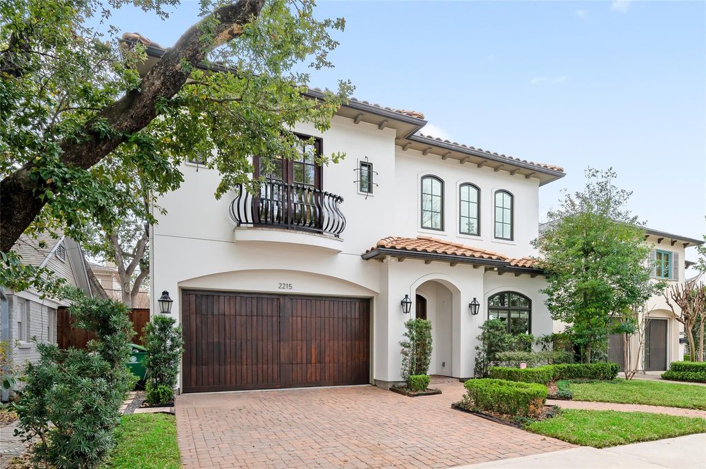 Photo of 2215 Branard Street, Houston, TX 77098 (MLS # 69517738)