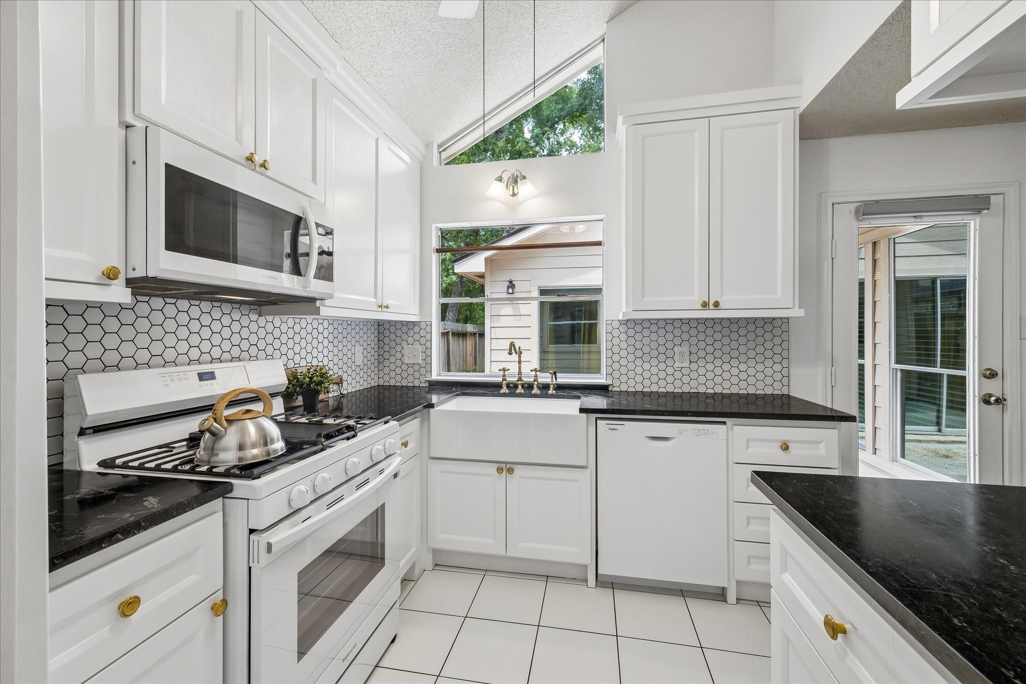 20 Edgewood Forest Court