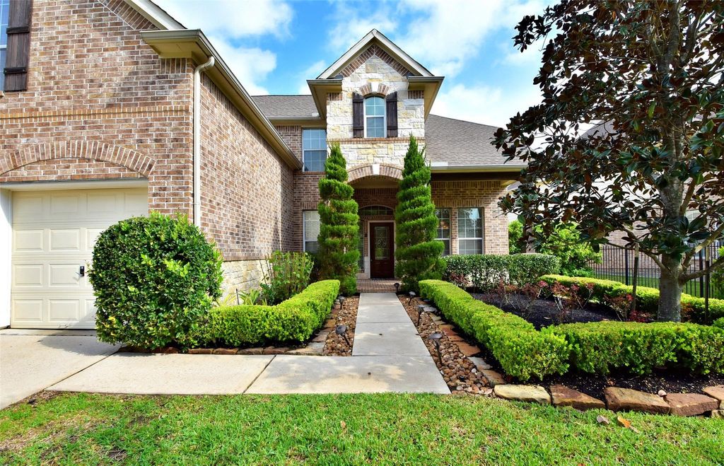 Photo of 30 Granite Path Place, The Woodlands, TX 77389 (MLS # 22533073)