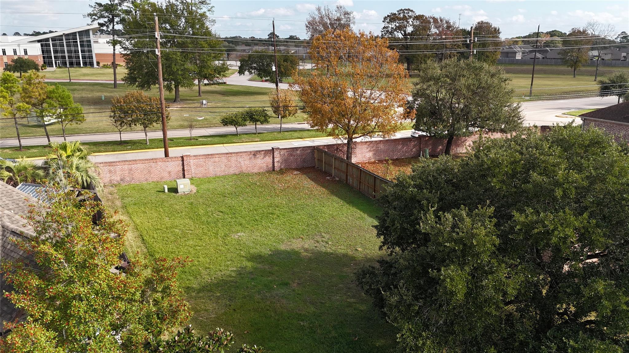 18006 Lovett Lane