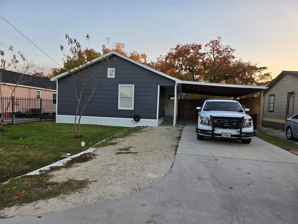 Photo of 14548 Gainesville Street, Houston, TX 77015 (MLS # 61652547)