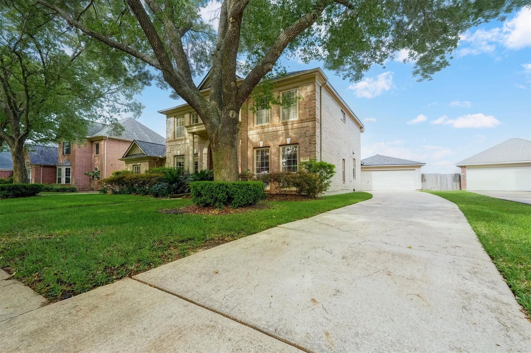 4415 April Meadow Way