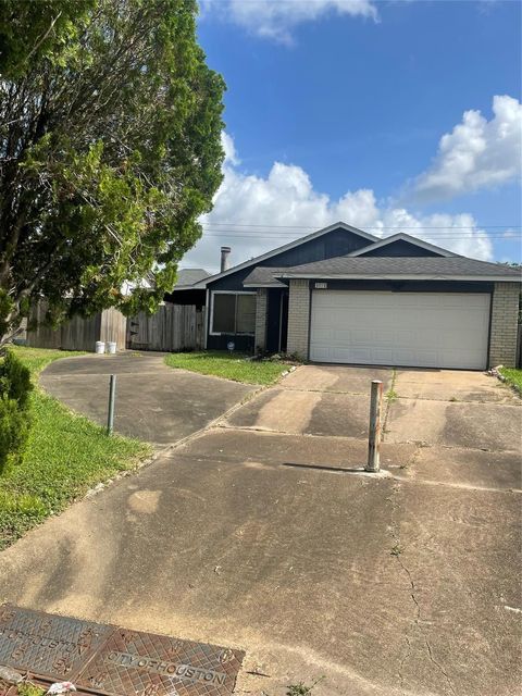 Homes For Sale - 3018 Brookston Street<br/> Houston, TX 77045