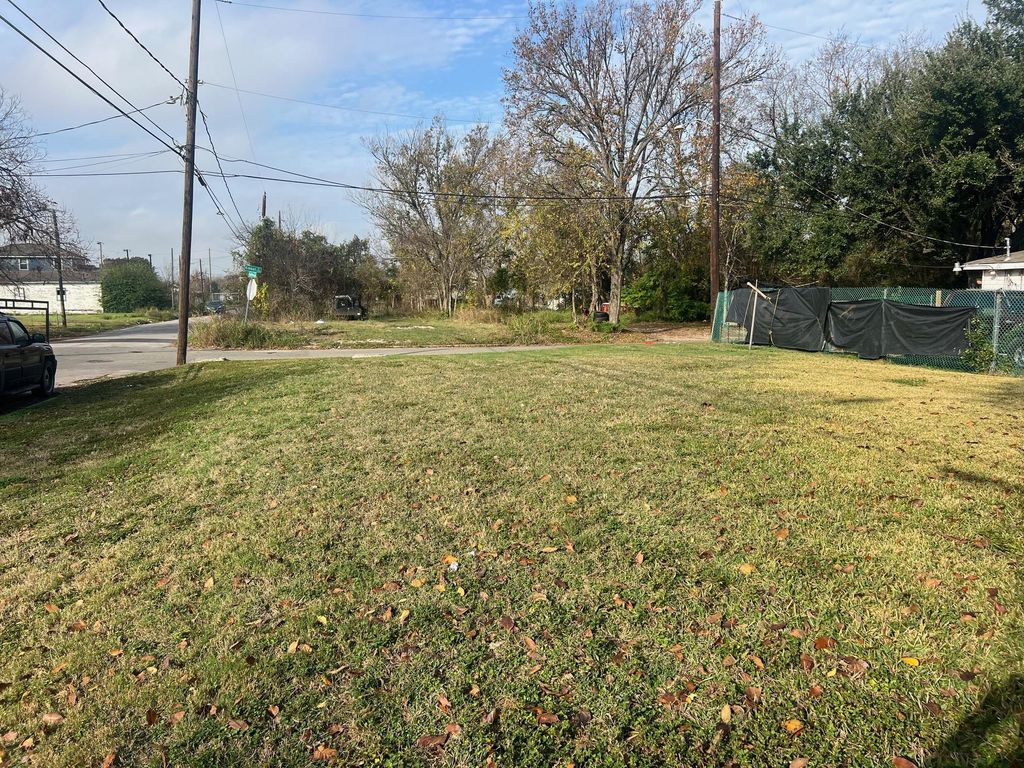 Photo of 3504 Kimball Street, Houston, TX 77026 (MLS # 72172092)