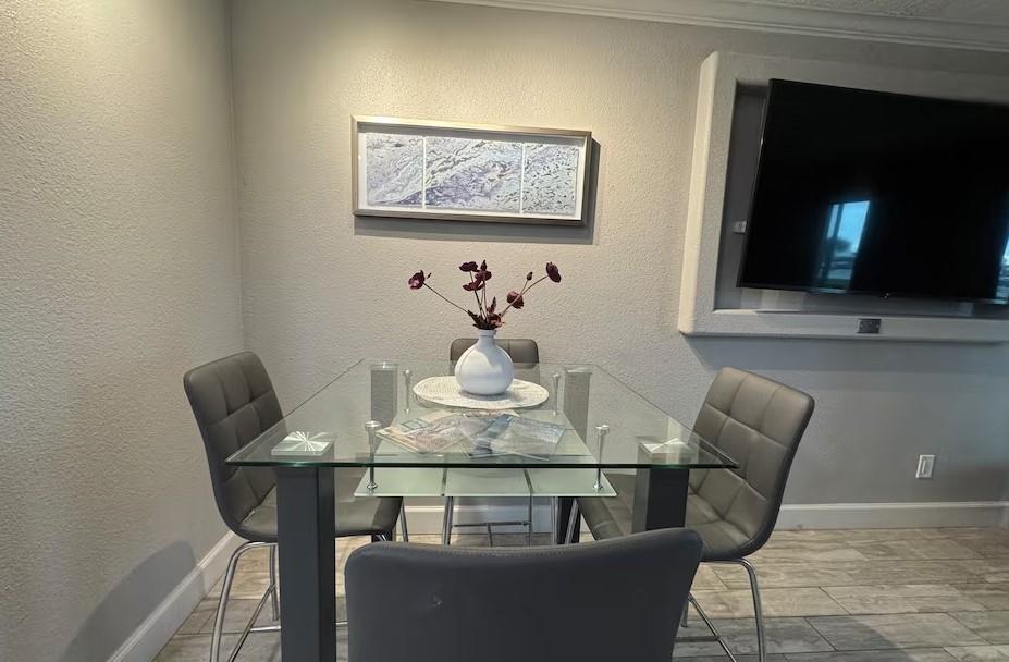 6300 Seawall Boulevard 9123