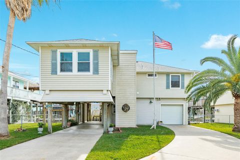 Photo of 16515 Bahama Way Way, Jamaica Beach, TX 77554 (MLS # 75946213)