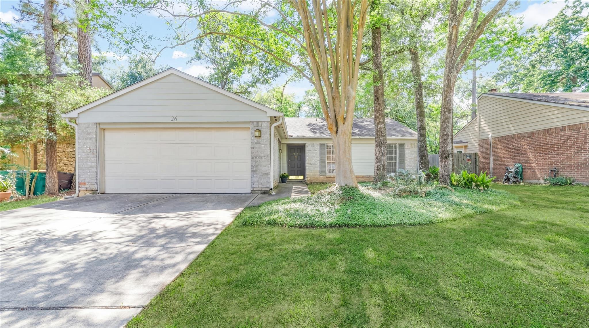 26 S White Pebble Court
