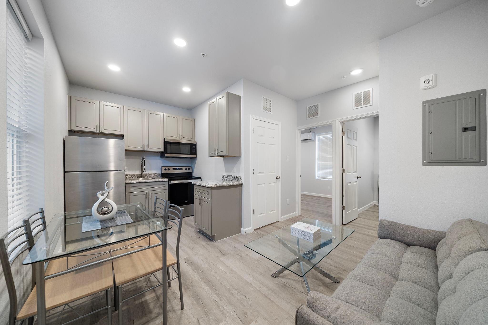 920 Ave L F