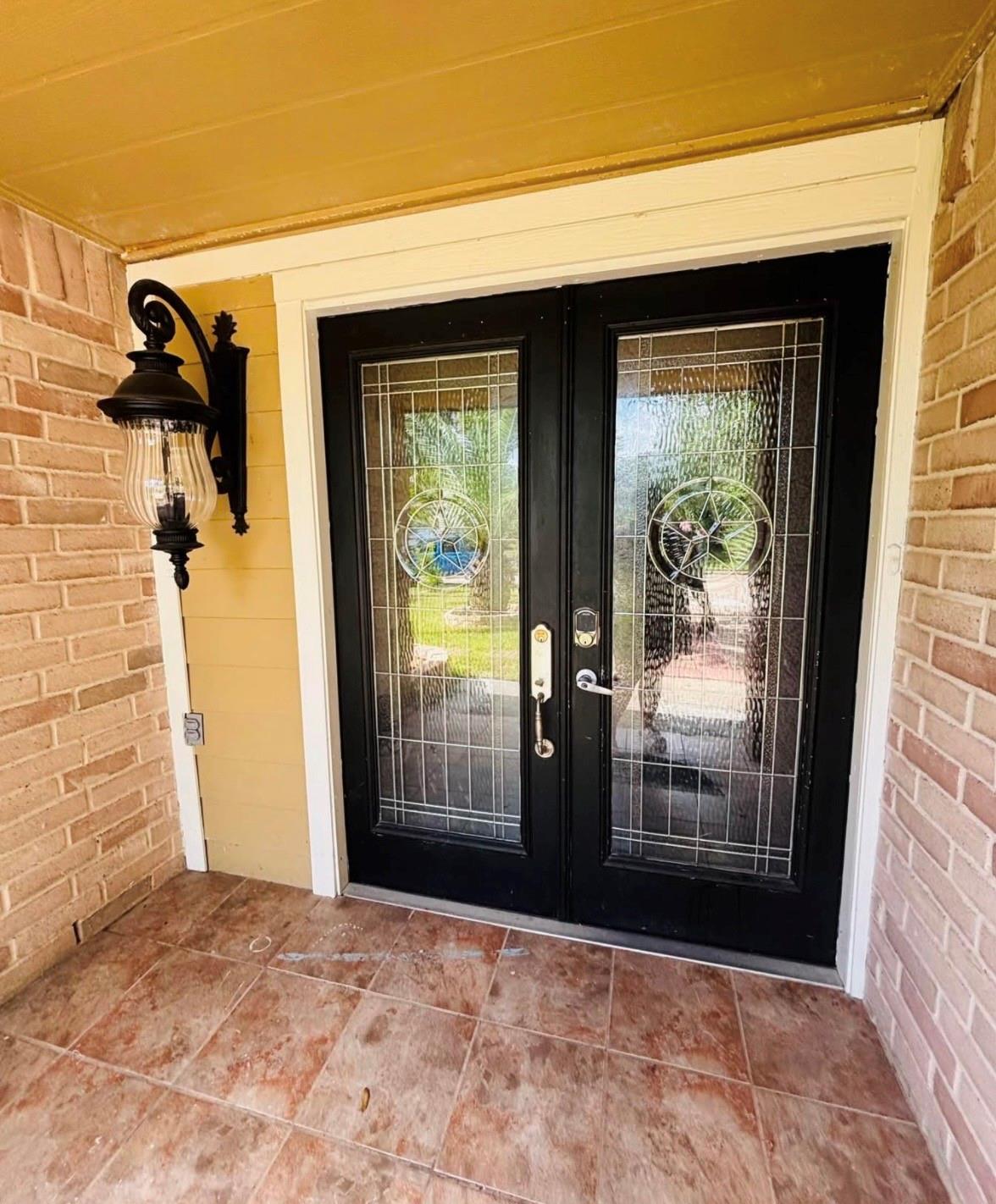 19423 Cypress Bay