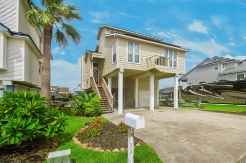 Photo of 1144 Sailfish Street, Bayou Vista, TX 77563 (MLS # 53488421)